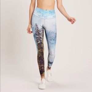 Niyama Sol Barefoot happy little trees leggings